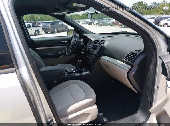 1FM5K8B84JGC45440 2018 FORD EXPLORER Silver Vista interior delantera