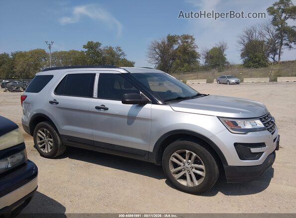1FM5K8B87HGA69302 2017 FORD EXPLORER Серебряный Вид задней части салона