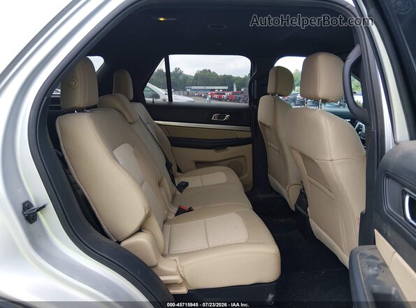 1FM5K8B87HGB08552 2017 FORD EXPLORER Silver VIN կոդի պիտակի տեսք