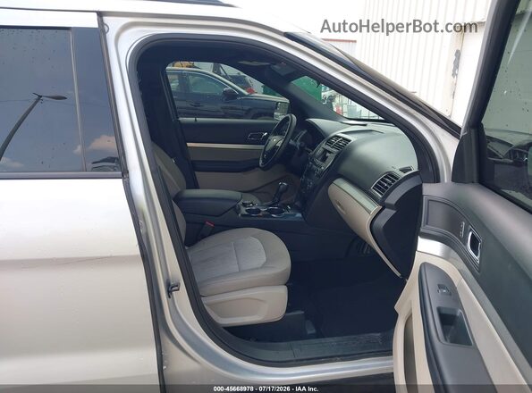 1FM5K8B88JGC45408 2018 FORD EXPLORER Silver Widok wnętrza z przodu