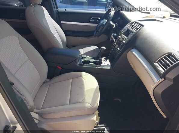 1FM5K8B89JGA59411 2018 FORD EXPLORER Серебряный Вид салона спереди