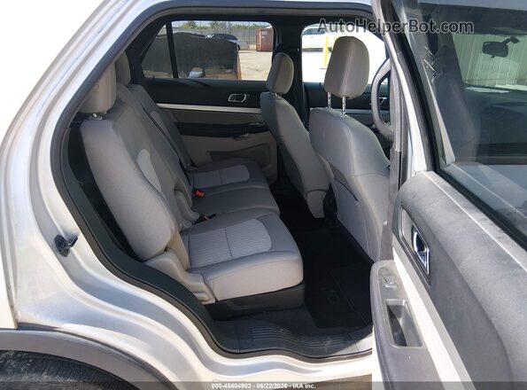 1FM5K8B89JGC45174 2018 FORD EXPLORER Silver Vista de la etiqueta del VIN