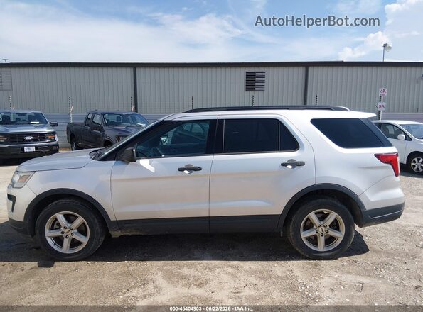 1FM5K8B89JGC45174 2018 FORD EXPLORER Silver Vista interior de 360 grados