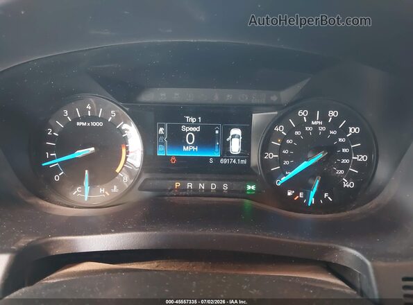 1FM5K8B8XHGD23987 2017 FORD EXPLORER White Vista de los asientos traseros