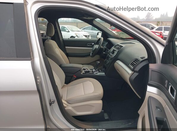 1FM5K8BH1JGC45251 2018 FORD EXPLORER Silver Widok wnętrza z przodu