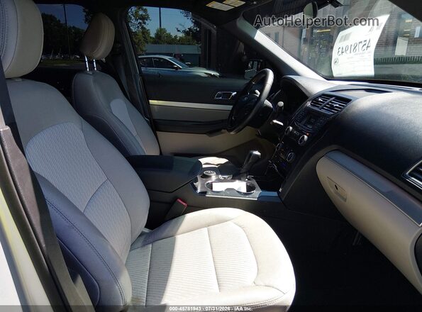 1FM5K8BH5JGC45575 2018 FORD EXPLORER Silver წინა სალონის ხედი