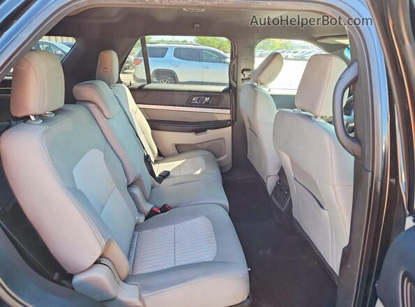 1FM5K8BH9JGC42467 2018 FORD EXPLORER Black Widok wnętrza z tyłu