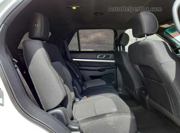 1FM5K8D81GGC52402 2016 FORD EXPLORER Белый Вид задней части салона