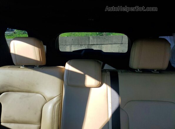 1FM5K8D81HGD18139 2017 FORD EXPLORER Beige Widok tylnych siedzeń