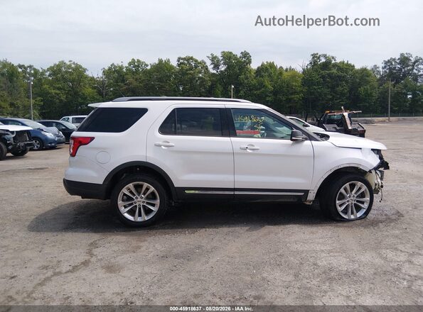1FM5K8D81JGA75809 2018 FORD EXPLORER White Vista interior trasera