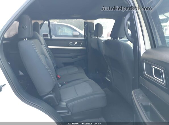 1FM5K8D81JGA75809 2018 FORD EXPLORER White Vista de la etiqueta del VIN