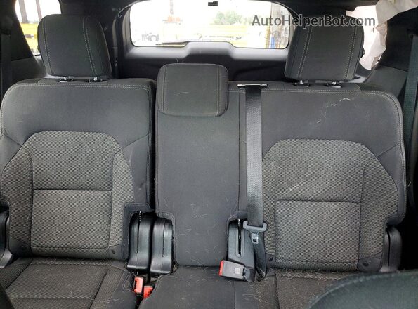 1FM5K8D82HGD00233 2017 FORD EXPLORER Silver Rear seats view