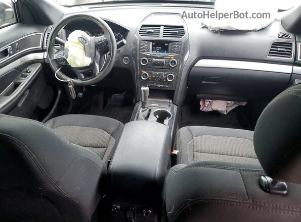 1FM5K8D82HGD00233 2017 FORD EXPLORER Silver Dashboard view