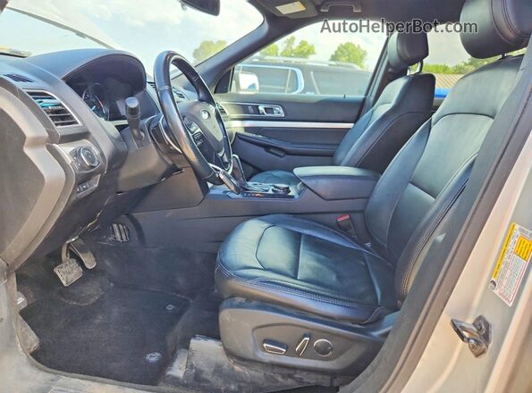 1FM5K8D82HGD03231 2017 FORD EXPLORER Silver Vista interior delantera