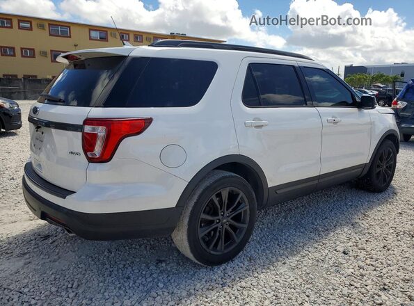 1FM5K8D82JGA94417 2018 FORD EXPLORER White Trasero derecho