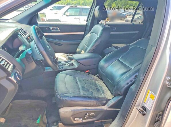 1FM5K8D84HGA57413 2017 FORD EXPLORER Silver წინა სალონის ხედი
