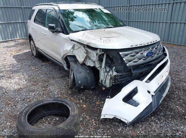 1FM5K8D85JGA62156 2018 FORD EXPLORER Белый Вид спереди