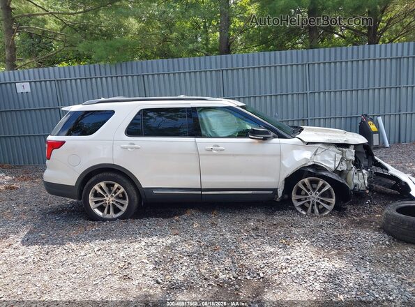 1FM5K8D85JGA62156 2018 FORD EXPLORER Белый Вид задней части салона