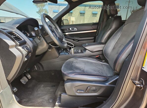 1FM5K8D85JGA97960 2018 FORD EXPLORER Gray Вид салону спереду