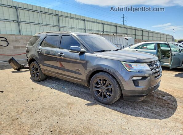 1FM5K8D85JGA97960 2018 FORD EXPLORER Gray Передня права чверть