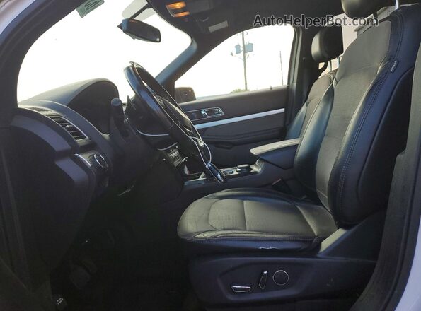 1FM5K8D86HGD47989 2017 FORD EXPLORER White Вид салону спереду