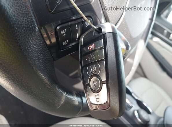 1FM5K8D86JGC60731 2018 FORD EXPLORER Red Widok deski rozdzielczej