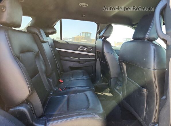 1FM5K8D86JGC66447 2018 FORD EXPLORER Черный Вид задней части салона