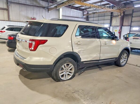 1FM5K8D86JGC93583 2018 FORD EXPLORER Бежевый Задняя правая четверть