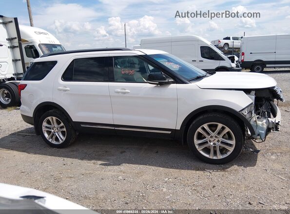 1FM5K8D87GGD35445 2016 FORD EXPLORER White Rear interior view
