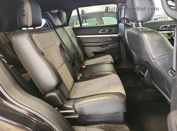1FM5K8D87HGA24860 2017 FORD EXPLORER Black Widok wnętrza z tyłu