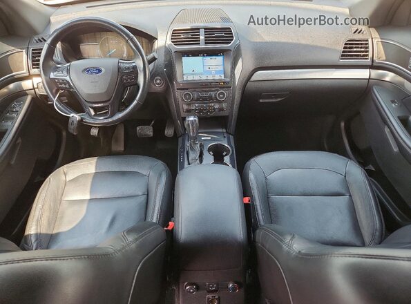 1FM5K8D87JGA80299 2018 FORD EXPLORER Серый Вид панели приборов