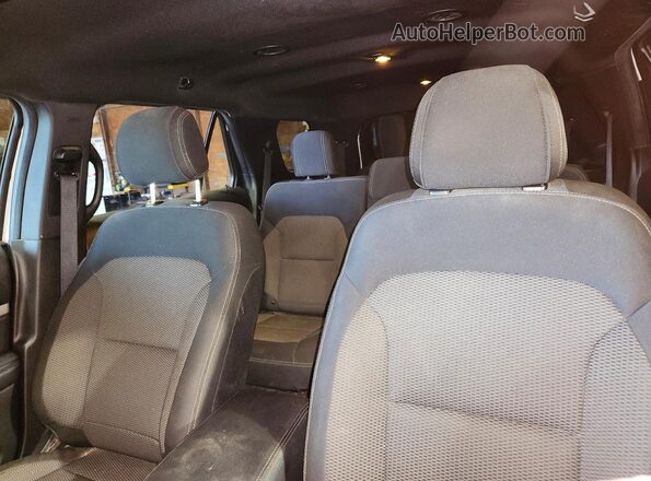 1FM5K8D88HGC81865 2017 FORD EXPLORER Белый Вид задних сидений