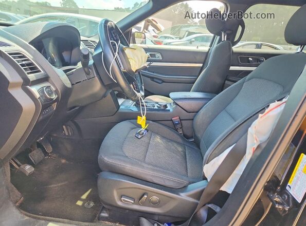 1FM5K8D88HGD34239 2017 FORD EXPLORER Black Front interior view