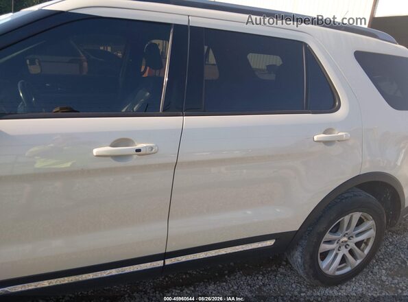 1FM5K8D88JGA52589 2018 FORD EXPLORER Кремовый Вид спереди