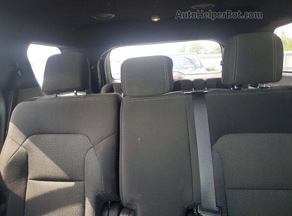 1FM5K8D89HGA45161 2017 FORD EXPLORER White Vista de los asientos traseros