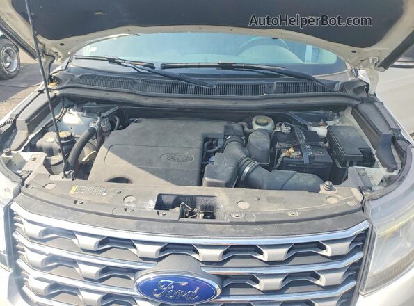 1FM5K8D89HGA45161 2017 FORD EXPLORER White Vista del compartimento del motor