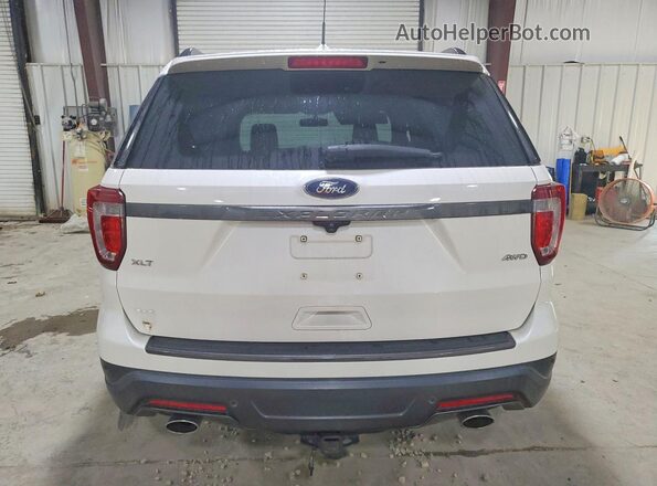 1FM5K8D89JGC61369 2018 FORD EXPLORER White Вид ззаду
