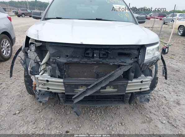 1FM5K8D89JGC82688 2018 FORD EXPLORER Silver Widok z przodu