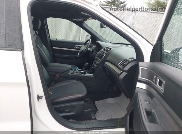 1FM5K8D89KGA60976 2019 FORD EXPLORER White Widok wnętrza z przodu