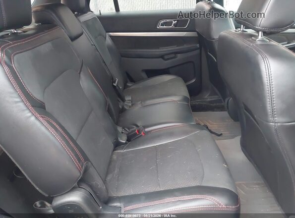 1FM5K8D89KGA60976 2019 FORD EXPLORER White Widok naklejki z numerem VIN