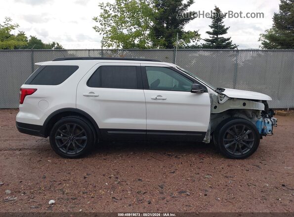 1FM5K8D89KGA60976 2019 FORD EXPLORER White Widok wnętrza 360 stopni