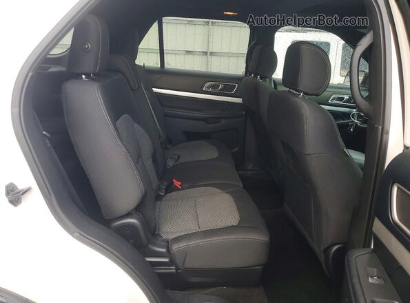 1FM5K8D8XGGA49895 2016 FORD EXPLORER White Հետևի նստատեղերի տեսք