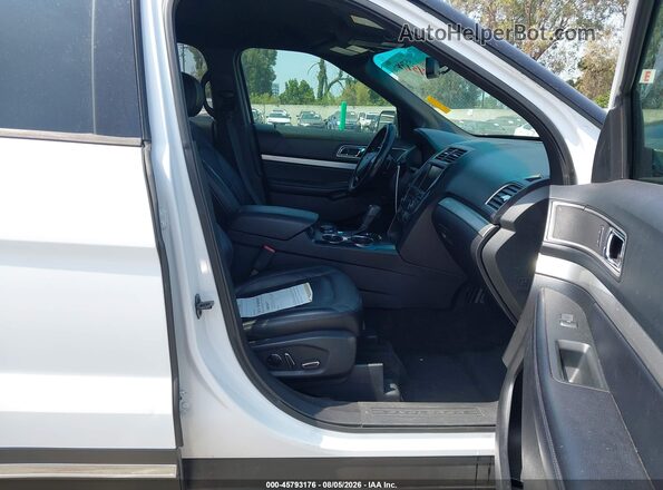 1FM5K8D8XGGD11530 2016 FORD EXPLORER White Вид салону спереду
