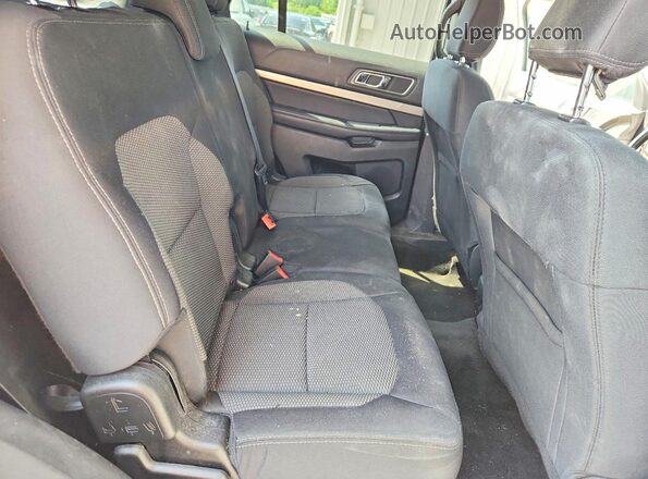 1FM5K8D8XJGA61956 2018 FORD EXPLORER White Սալոնի հետևի տեսք