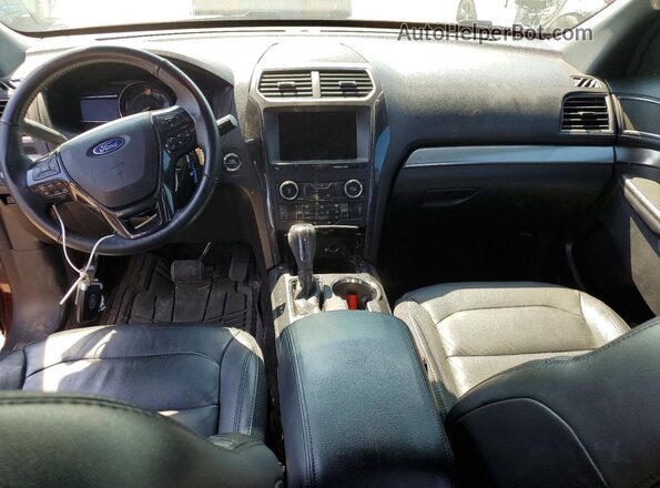 1FM5K8D8XJGC04050 2018 FORD EXPLORER Бордовый Вид панели приборов