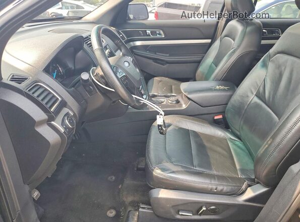 1FM5K8DH0HGA72667 2017 FORD EXPLORER Black Вид салону спереду