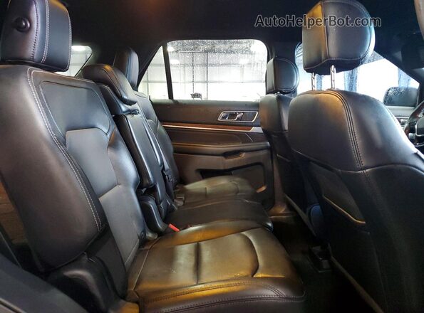 1FM5K8F80GGC09246 2016 FORD EXPLORER Silver Widok wnętrza z tyłu