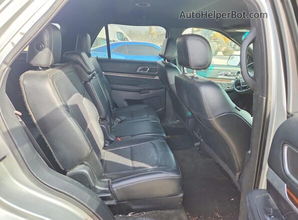 1FM5K8F82GGA18573 2016 FORD EXPLORER Silver Սալոնի հետևի տեսք