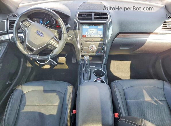 1FM5K8F86HGC54841 2017 FORD EXPLORER White Vista del salpicadero