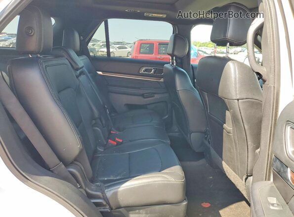 1FM5K8F86HGC54841 2017 FORD EXPLORER White Vista interior trasera